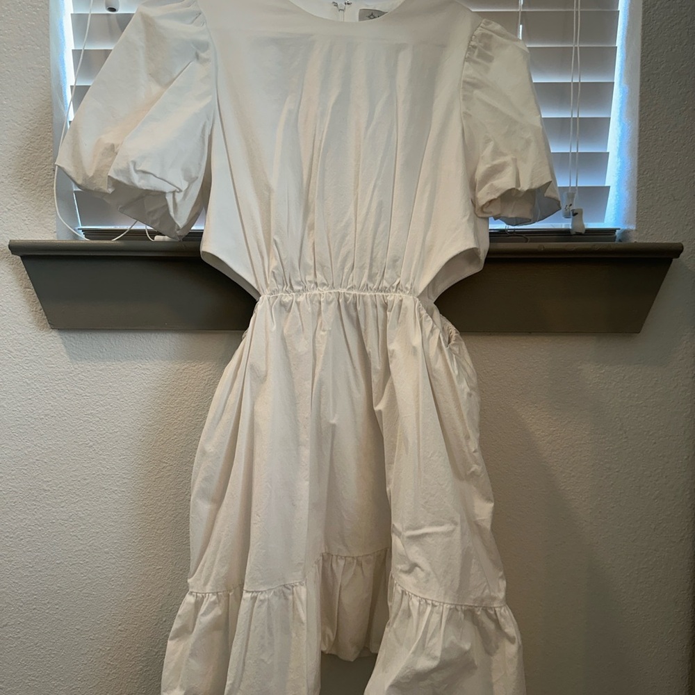 Elegant White Mini Dress